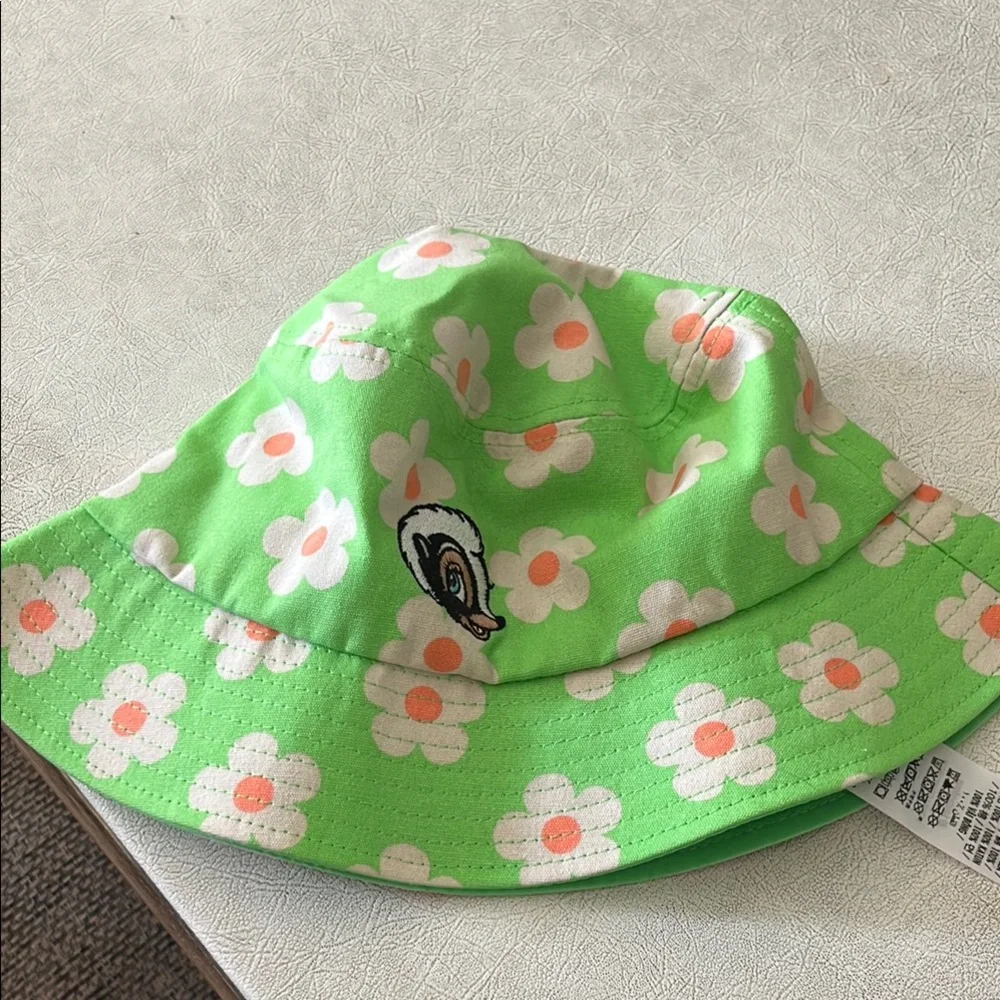 Disney flower bucket hat NWT